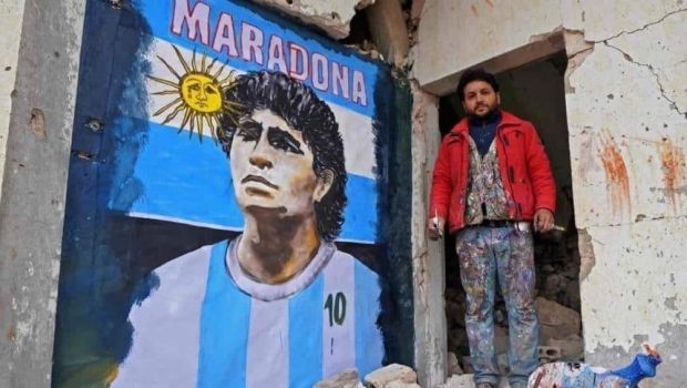 
	Emotionant! Omagiu pentru Maradona din mijlocul infernului! Un pictor sirian a realizat un portret al argentinianului pe o cladire devastata in urma razboiului

