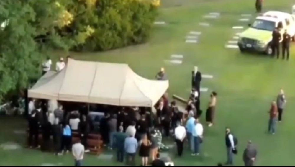 N-au tinut cont de cererea familiei! Presa din Argentina a intrat cu dronele in cimitirul in care era inmormantat Diego_7