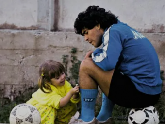 
	Mesaj SFASIETOR al fiicei lui Maradona dupa moartea tatalui sau: &quot;Mi-a fost intotdeauna teama de moartea ta! Mi-e dor deja de tine!&quot;
