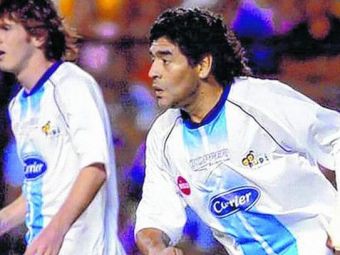 
	Ziua in care Maradona si Messi au jucat in aceeasi echipa! Imaginile mai putin cunoscute cu cei doi
