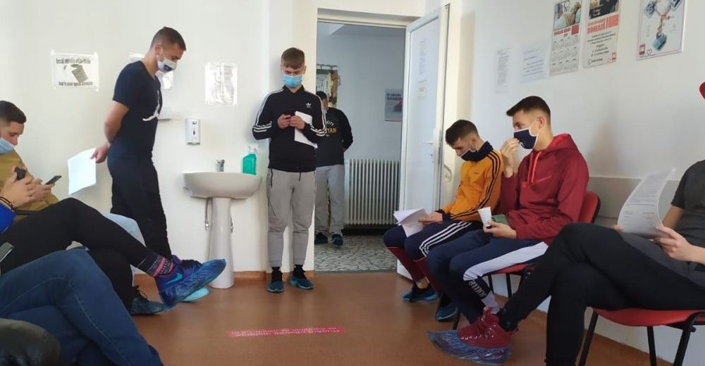 Asta e echipa din Romania care BATE COVIDUL! Gest FANTASTIC: s-au dus CU TOTII la spital sa doneze plasma dupa ce s-au vindecat de boala_3