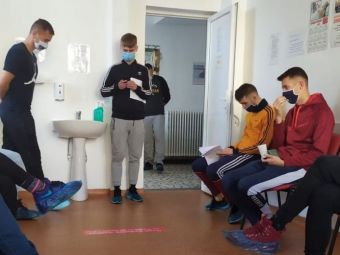 
	Asta e echipa din Romania care BATE COVIDUL! Gest FANTASTIC: s-au dus CU TOTII la spital sa doneze plasma dupa ce s-au vindecat de boala

