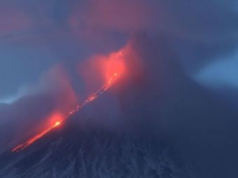 
	VIDEO Impresionant! Eruptia unui vulcan a fost urmata de o alta MINUNE a naturii. Nimic nu poate fi mai frumos
