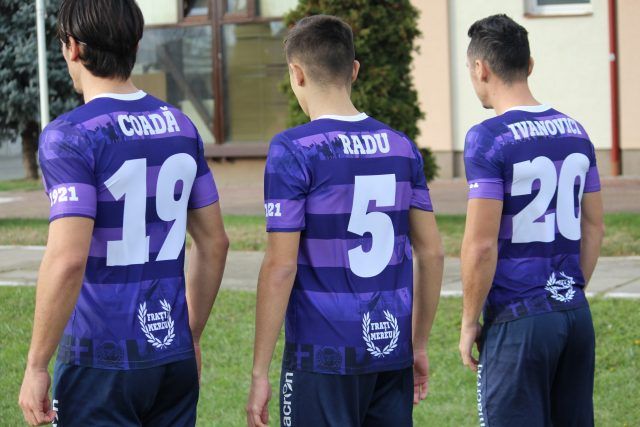 Derby SPECIAL in Liga 2! Ce echipamente vor purta fotbalistii in Poli Timisoara - Rapid: tricourile vor fi scoase la licitatie dupa meci_1