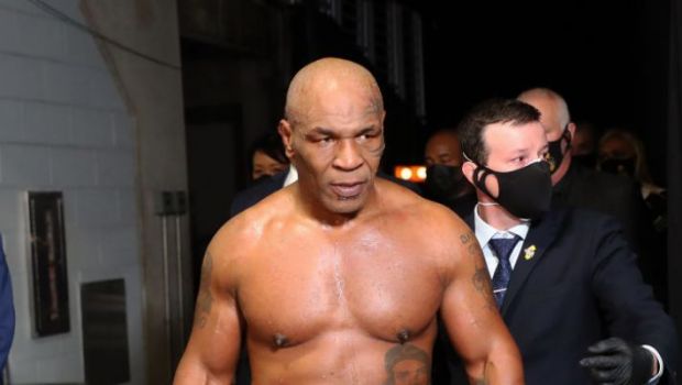
	Declaratii HALUCINANTE despre Mike Tyson! Un fost star al boxului sustine ca &#39;Iron Mike&#39; ii poate invinge pe Tyson Fury si Anthony Joshua&nbsp;
