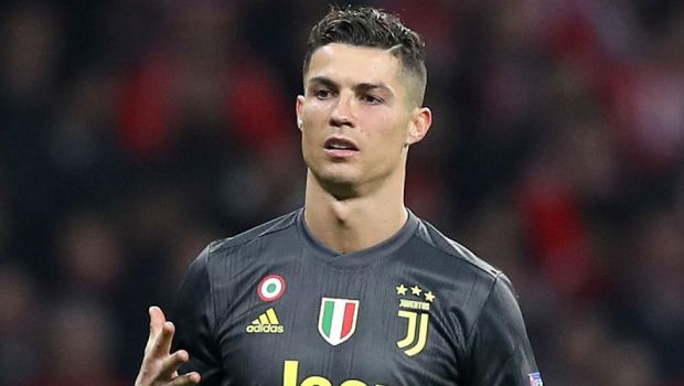 
	Compania lui Ronaldo, implicata intr-un SCANDAL de proportii! Fratele starului de la Juventus, acuzat de frauda dupa ce a comandat 13.000 de tricouri FAKE

