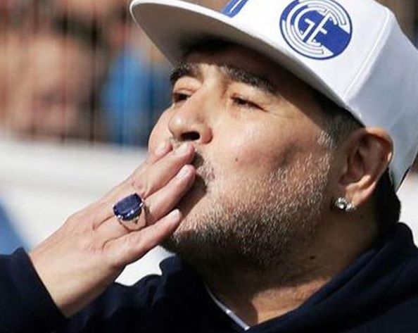 Cea mai scumpa BIJUTERIE a lui Maradona! Povestea INELULUI CU DIAMANTE care valoreaza cat un Ferrari_2