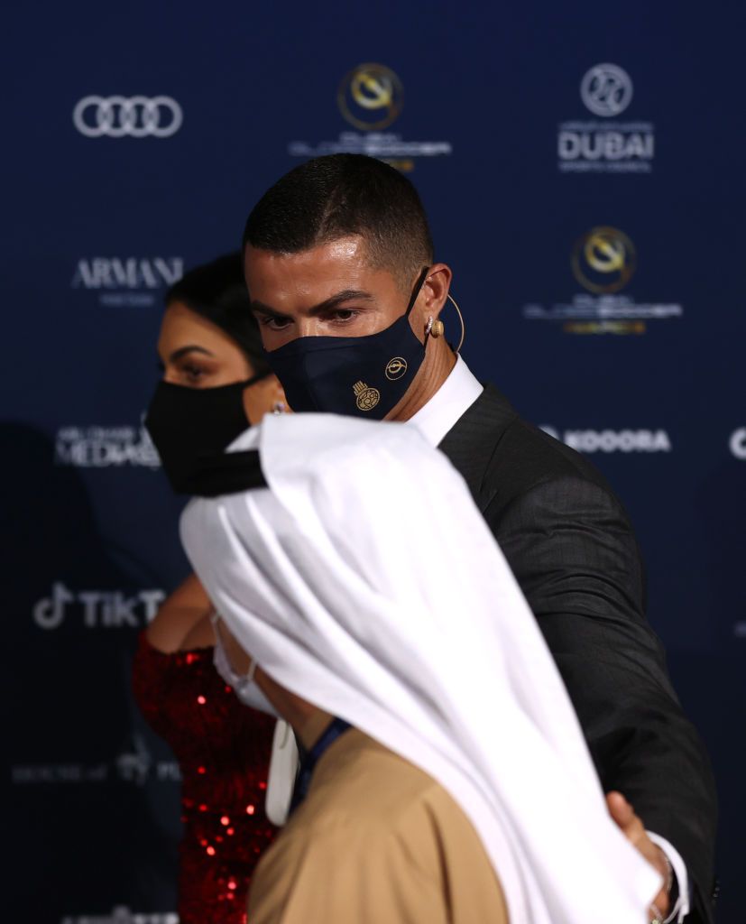 Ronaldo a fost desemnat FOTBALISTUL SECOLULUI la Globe Soccer Awards! Cine a mai fost premiat in cadrul galei din Dubai_3