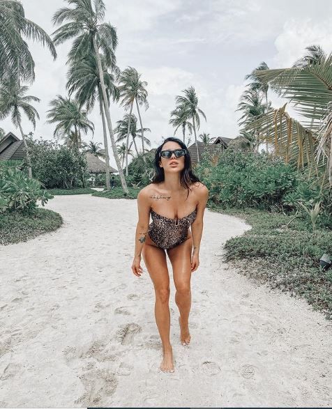 Sa inceapa relaxarea! :) Gabi Tamas a aruncat Instagramul in aer! Cum s-a pozat fundasul in Insulele Maldive! Si sotia a facut spectacol | GALERIE FOTO_1