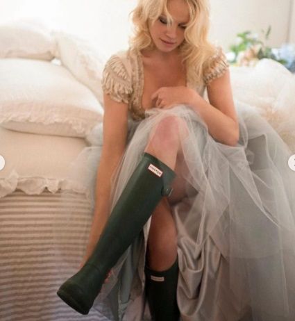 Asta da surpriza pentru al cincilea sot! Secretul ascuns de Pamela Anderson sub rochia de mireasa_1