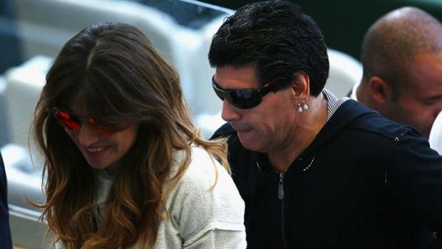 
	Unde e inelul lui Maradona? Fiica fostului fotbalist se teme pentru viata ei: &quot;Daca ma omoara, toti sunt de vina!&quot;
