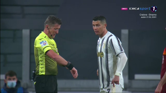 FA-BU-LOS! "Da sa vad ceasu', boss!" :)) Ronaldo, moment incredibil in meciul cu Roma! E faza care face inconjurul lumii. Ce a putut sa-i faca arbitrului_15