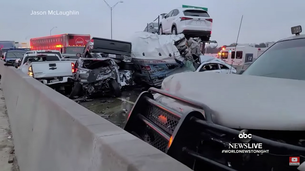Dezastru urias! Accident cu peste 130 de masini implicate si urmari catastrofale pe autostrada! Imagini de necrezut _2