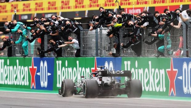 
	Formula 1 schimba modul de desfasurare al curselor! Echipele au aprobat cea mai mare modificare din ultimii zeci de ani

