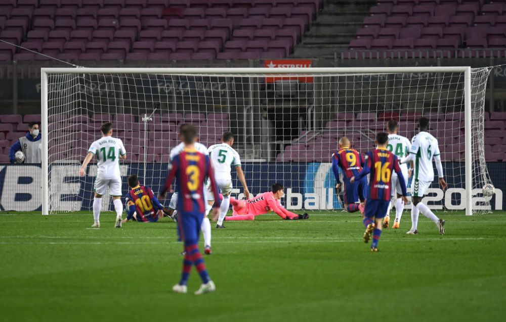 Barcelona o ZDROBESTE pe Elche si se apropie de liderul Atletico! 'Zeul' Messi a luat meciul pe cont propriu si a reusit o dubla_1