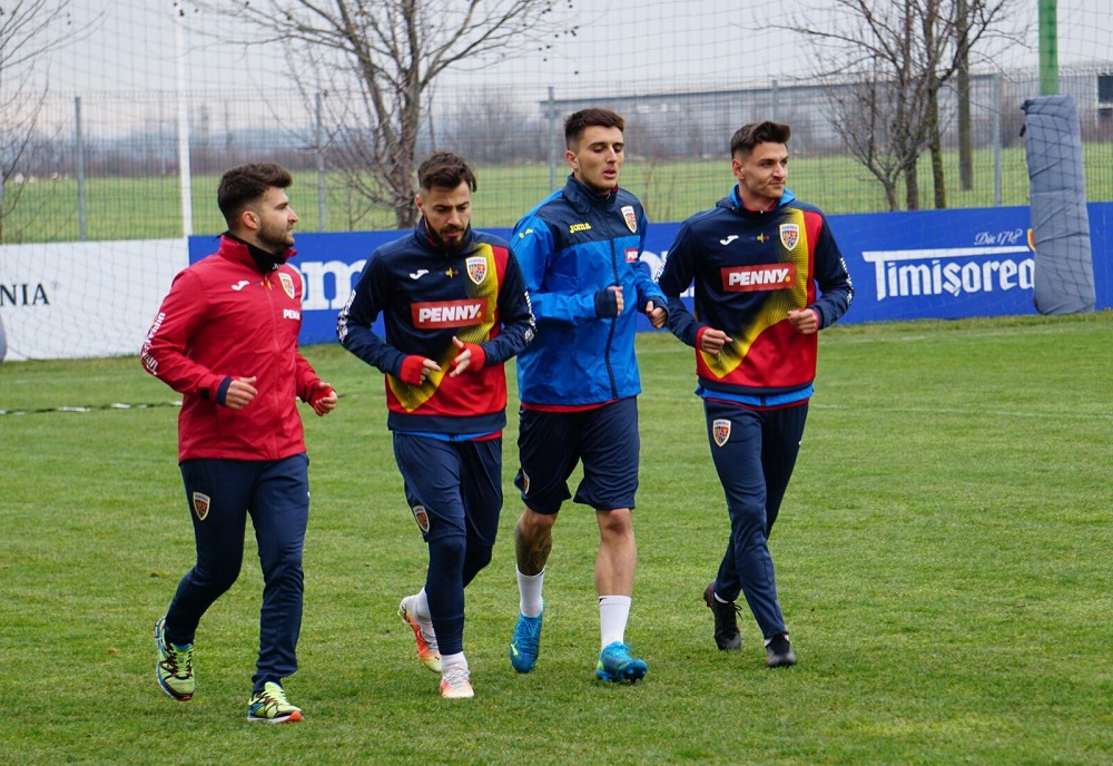 8 jucatori au ajuns deja in cantonamentul nationalei U21! Cum o sa arate mingea de la Europeanul de tineret_2