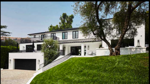 Rihanna si-a cumparat o casa in Beverly Hills! Suma HALUCINANTA cheltuita de artista cu o avere de 550 de milioane de dolari_2