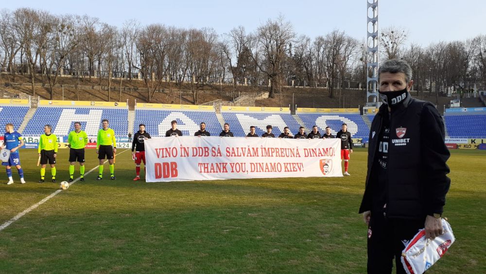 EXCLUSIV | Lucescu, aproape sa PLANGA la momentul de reculegere dinaintea meciului cu Dinamo! A fost premiat de Multescu. Fanii din DDB au strans aproape 260 000 de euro!_1