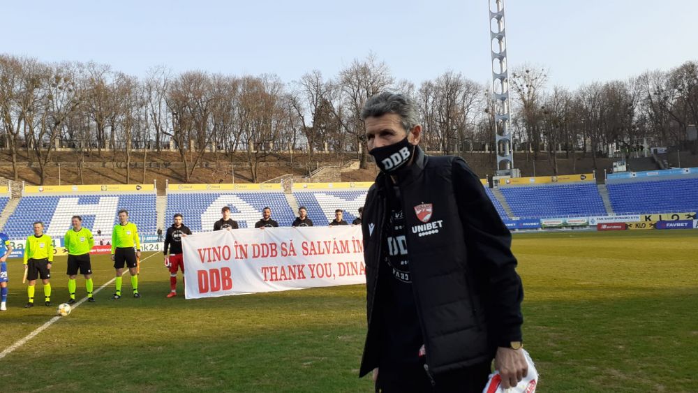 EXCLUSIV | Lucescu, aproape sa PLANGA la momentul de reculegere dinaintea meciului cu Dinamo! A fost premiat de Multescu. Fanii din DDB au strans aproape 260 000 de euro!_2