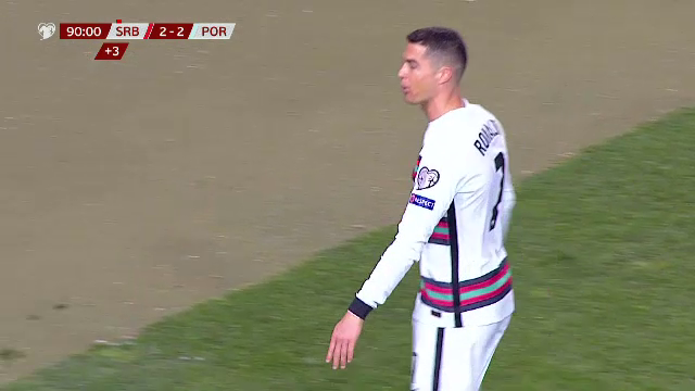 Ronaldo s-a INFURIAT si a PLECAT de pe teren inainte de finalul meciului! A trantit banderola dupa ce a fost FURAT! Imaginile care fac inconjurul lumii_11