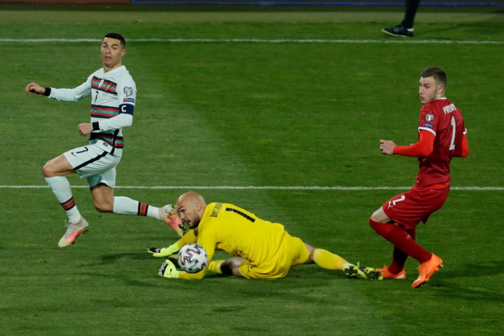 Ronaldo, ironizat de un jucator al lui Manchester United dupa golul nevalidat cu Serbia! "E pe linie. Se vede clar acum?"_1