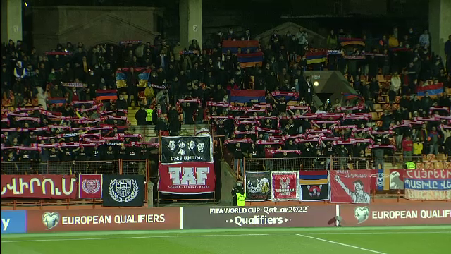 Ce Covid? Suporterii armeni au luat cu asalt stadionul la meciul cu Romania fara distantare si masti de protectie_2