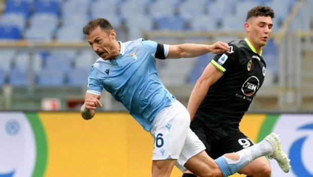
	Stefan Radu si-a uimit colegii la meciul la care a intrat definitiv in istoria lui Lazio! Lectie de modestie oferita de fotbalistul roman
