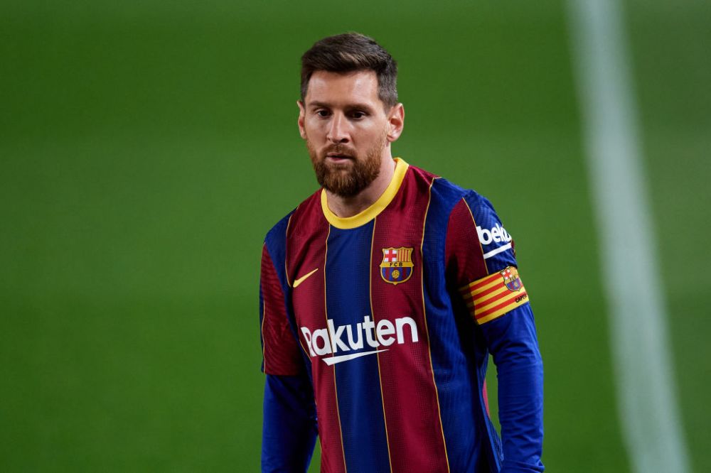 Gest superb al Barcelonei pentru Leo Messi! Fotbalistul a fost premiat pe gazon, alaturi de toata familia, dupa ce a depasit recordul de prezente pentru club_4
