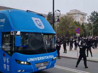 
	VIDEO incredibil! Ultrasii FCU Craiova s-au intalnit in oras cu autocarul CSU! Ce a urmat
