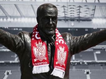 Fabulos! Familia legendarului Bill Shankly a cerut ca statuia fostului antrenor sa fie luata de pe Anfield daca Liverpool va intra in Super League!
