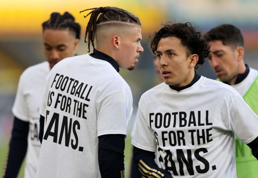 Raspunsul lui Leeds fata de Super Liga va ramane in istorie! Un tricou cu mesajul devenit celebru va fi expus in Muzeul Fotbalului_3
