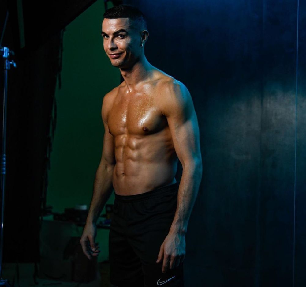 "Poti poza asa cum o face Cristiano!" Unul dintre fostii coechipieri ai lui Ronaldo rade de el! Postarea care a devenit virala _4