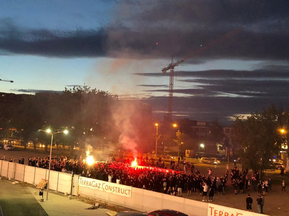 S-a aprins cartierul, a ars Ghencea! Peste 1000 de oameni la stadionul Steaua pentru sarbatoarea istorica de 7 mai_14