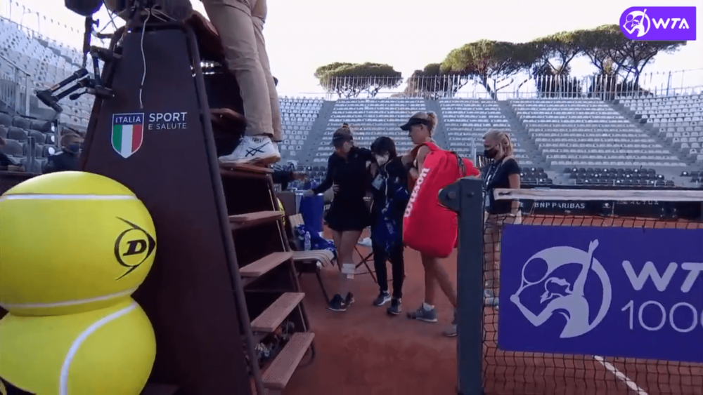 A plans de durere! Momentul in care Simona Halep s-a accidentat brusc in meciul cu Kerber si nu a mai putut sa faca niciun pas! Sanse minime de participare la Roland Garros_3