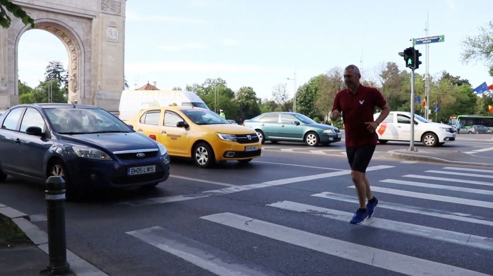 EXCLUSIV | In 2016, a alergat si a pedalat pana la Paris! Acum a legat prin alergare stadioanele din Bucuresti destinate Euro 2020 _13