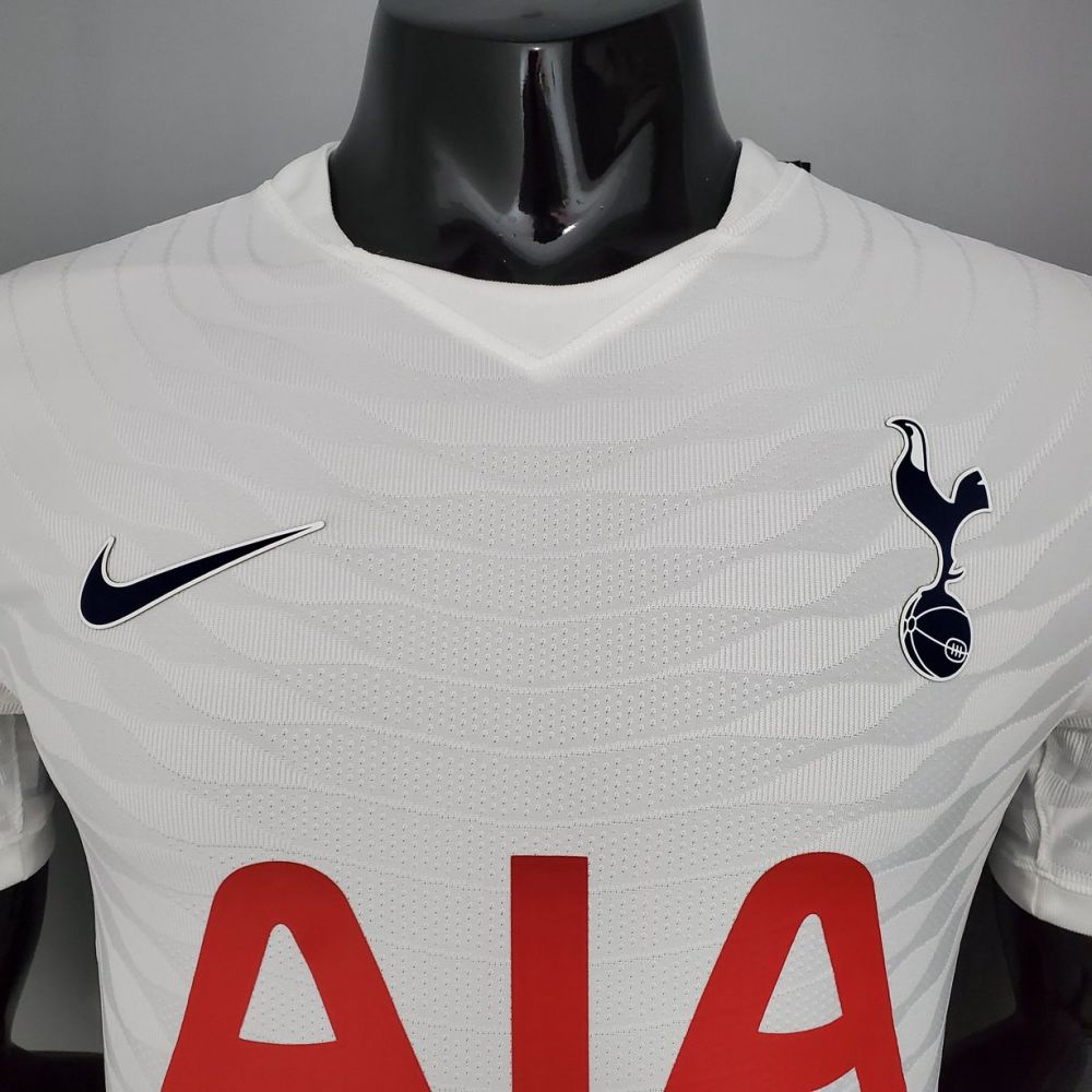 Tottenham si-a ales echipamentul pentru sezonul urmator! Fanii lui Spurs s-au ingrijorat cand au vazut clipul. Cine lipseste din prezentare_3