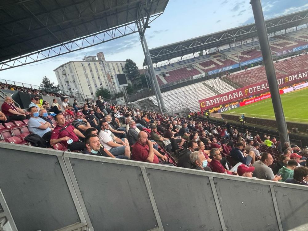 FCSB, huiduita la primul meci cu suporteri din acest sezon al Ligii 1! Cum au fost primiti jucatorii lui Becali la Cluj _6
