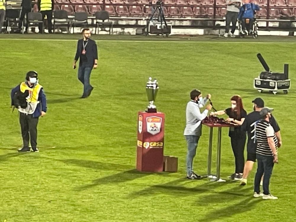 CFR Cluj si-a primit trofeul de campioana a Romaniei! Imaginile senzationale ale bucuriei de la Cluj_2