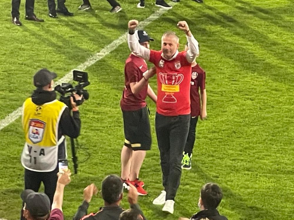 CFR Cluj si-a primit trofeul de campioana a Romaniei! Imaginile senzationale ale bucuriei de la Cluj_4