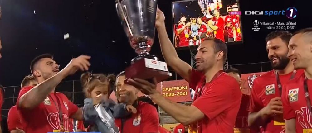 CFR Cluj si-a primit trofeul de campioana a Romaniei! Imaginile senzationale ale bucuriei de la Cluj_11