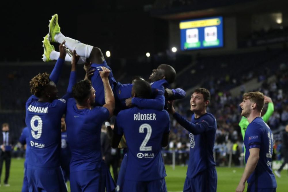 Imaginile bucuriei la Porto! 'Zidul' Kante, protagonist la finalul meciului! Jucatorii lui Chelsea au sarbatorit in stil mare castigarea Champions League_11