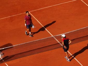 
	S-a scris istorie inca din prima zi la Roland Garros: Nadal sau Djokovic vor avea parte de un adversar debutant in finala, dupa ce Thiem a pierdut dupa 4 ore si 28 de minute de joc
