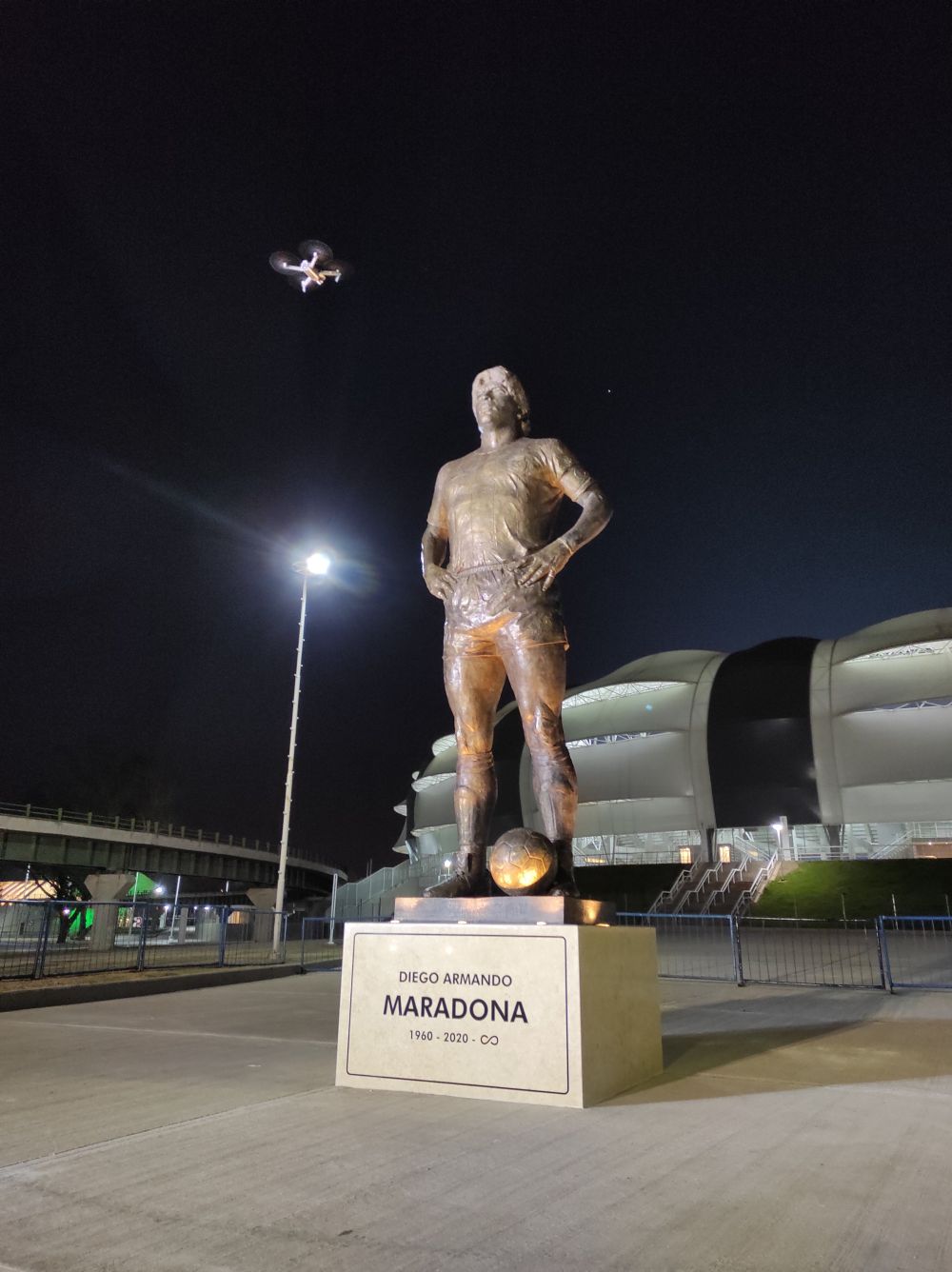 Imagini superbe de la primul meci al Argentinei dupa moartea lui Maradona! Statuia lui 'El Dios' i-a uimit pe toti _2