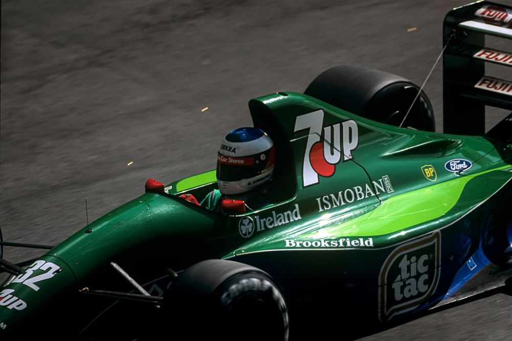 Masina cu care Michael Schumacher a debutat in Formula 1, scoasa la vanzare pentru o suma impresionanta_3