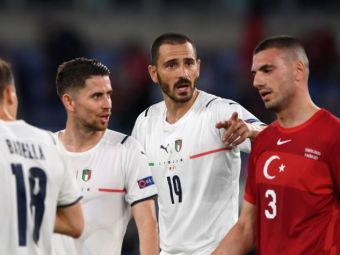 
	Nebunie in prima repriza la Euro 2020! Italienii au cerut patru penalty-uri, insa arbitrul nu a acordat nimic
