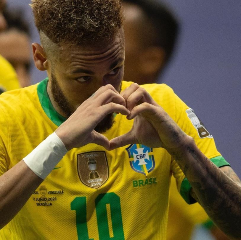 Cat de frumoasa este noua iubita a brazilianului Neymar. Fotbalistul i-a dedicat golul din meciul cu Venezuela_7