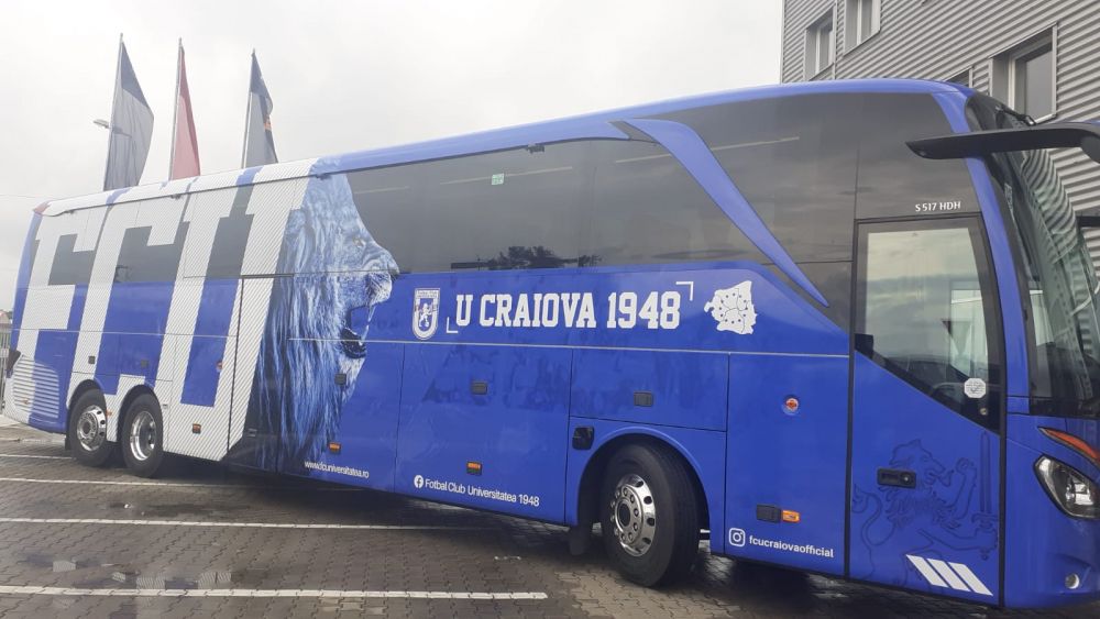 "E un fel de Maybach al autocarelor!" FCU Craiova si-a prezentat noua 'bijuterie' cu care echipa se va deplasa! Cum arata autocarul de peste jumatate de milion de euro_2