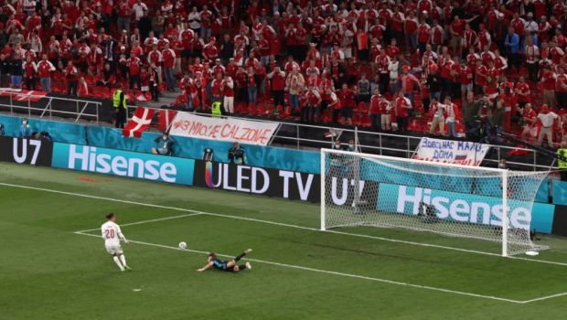 
	Gafa de amatori a rusilor in meciul cu Danemarca! Mijlocasul i-a facut cadou balonul atacantului nordicilor
