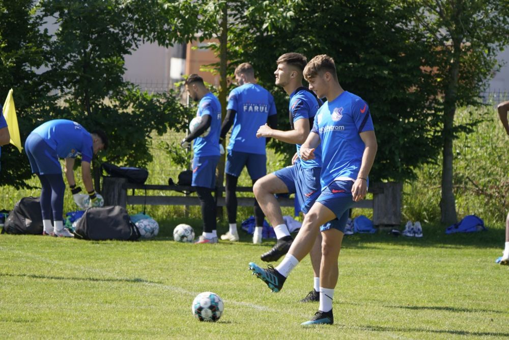 Gica Hagi a condus primul antrenament al Farului Constanta! 28 de fotbalisti, sub comanda "Regelui" in cantonamentul de la Brasov_16