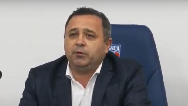 
	Visul fanilor a fost spulberat! Comandantul Stelei, Razvan Bichir, despre promovarea în Liga 1: &quot;Nu cred ca vom reusi sa indeplinim conditiile din legea sportului&quot;
